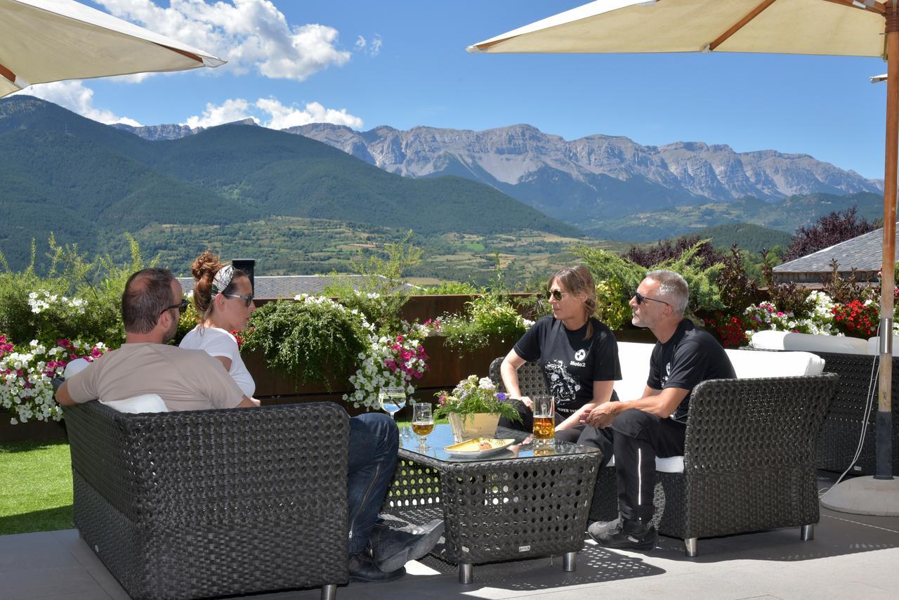 Cerdanya Ecoresort Prullans Exterior photo